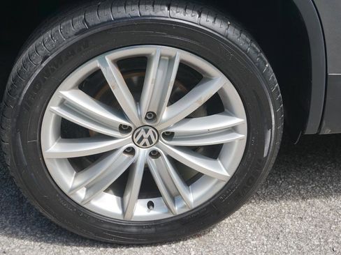 Used 2016 Volkswagen Tiguan SE AWD/4WD image 25