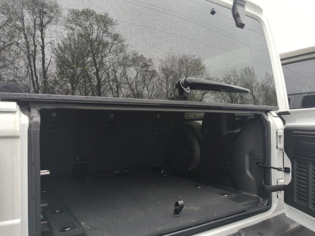 Used 2023 Jeep Wrangler Unlimited Sahara w/ LED Lighting Group AWD/4WD image 18