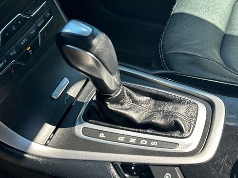 Used 2016 Ford Edge SEL w/ Equipment Group 201A AWD/4WD image 31