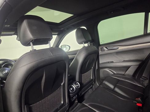Used 2023 Alfa Romeo Stelvio Ti AWD/4WD image 25