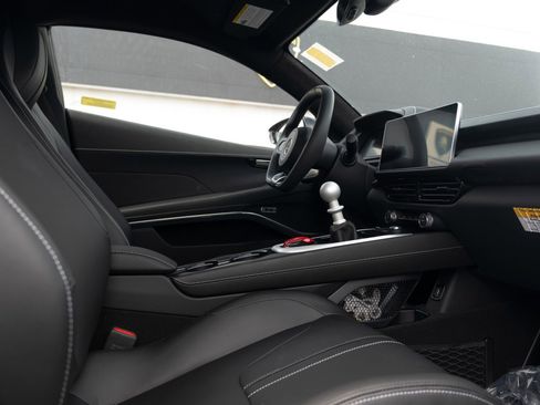 Used 2025 Lotus Emira RWD image 19