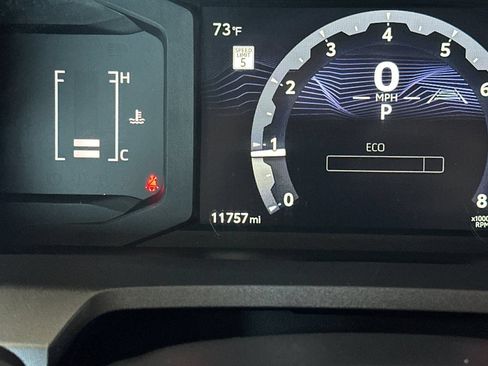 Used 2025 Toyota Tacoma SR5 AWD/4WD image 24