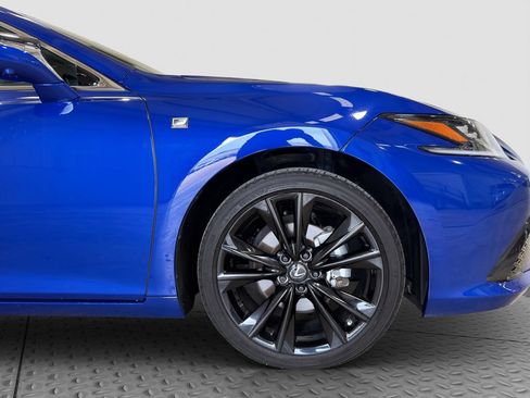 Used 2024 Lexus ES 350 F Sport w/ Technology Package FWD image 19