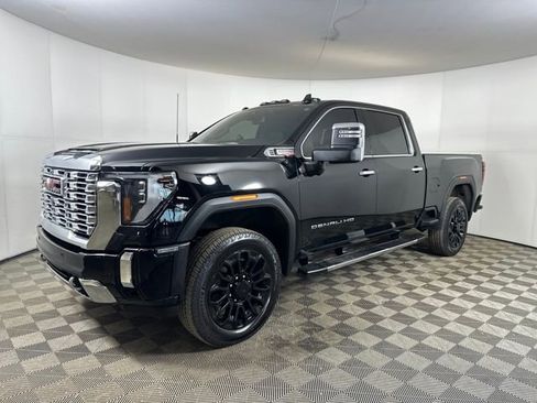 Used 2024 GMC Sierra 2500 Denali w/ Snow Plow Prep/Camper Package image 7