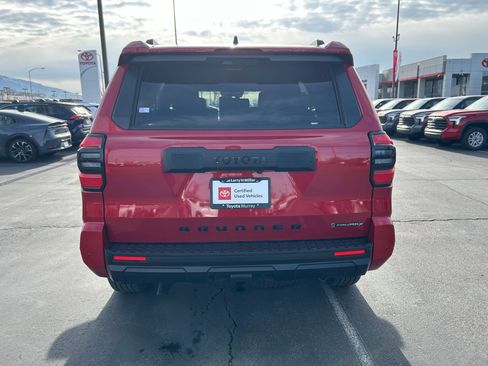 Certified 2025 Toyota 4Runner 4WD image 4