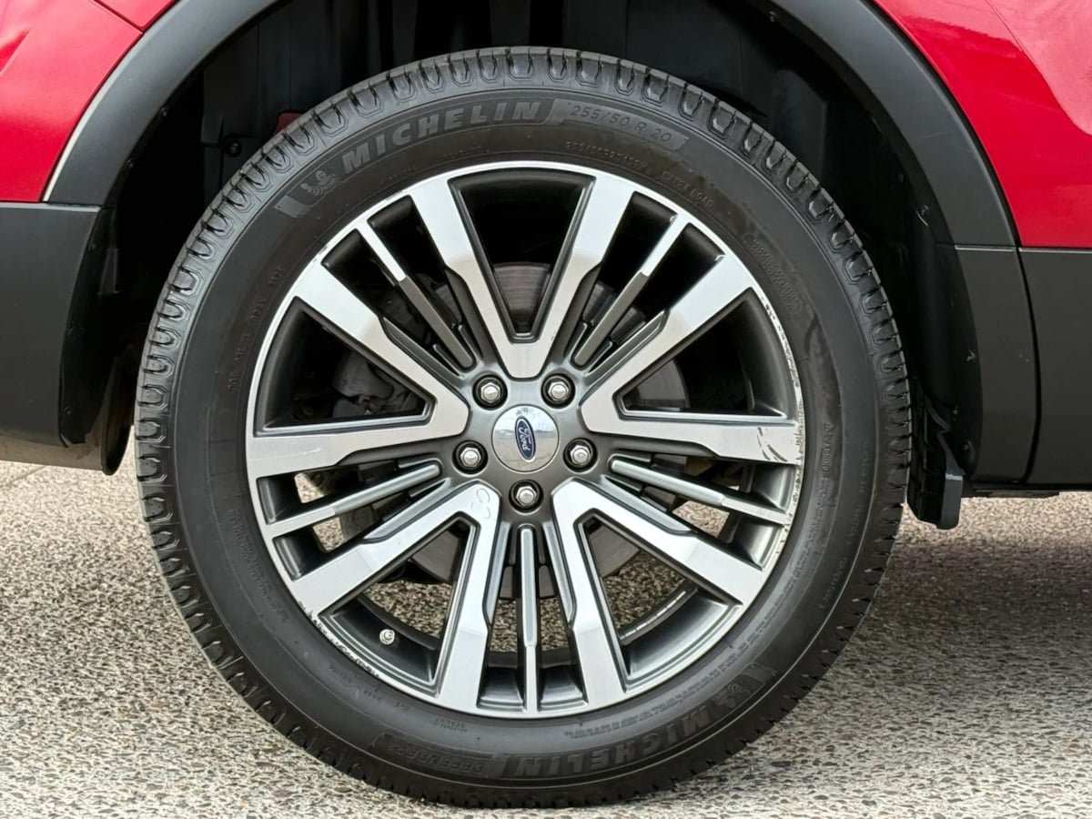 Used 2017 Ford Explorer Platinum AWD/4WD image 25