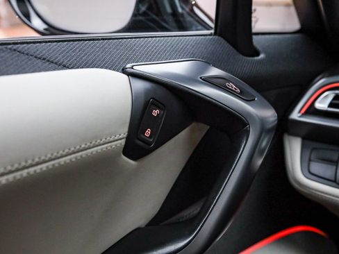 Used 2017 BMW i8 image 23