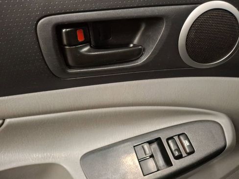 Used 2015 Toyota Tacoma 2WD Access Cab w/ SR5 Package image 15