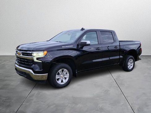 Used 2025 Chevrolet Silverado 1500 LT image 2