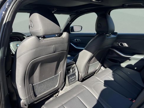 Used 2022 BMW 330i Sedan w/ Driving Assistance Package image 23