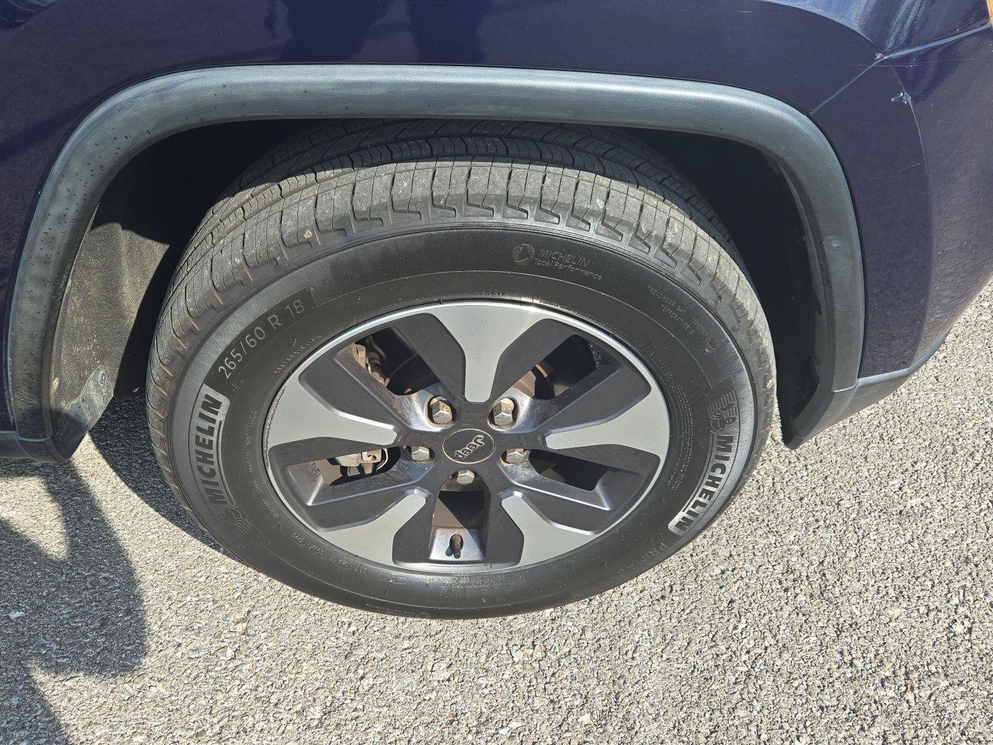 Used 2013 Jeep Grand Cherokee Limited AWD/4WD image 9