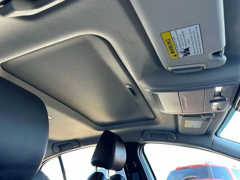 Used 2022 MAZDA MAZDA3 s image 42