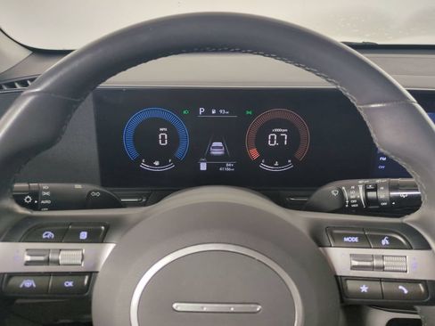 Used 2025 Hyundai Kona SEL FWD image 32