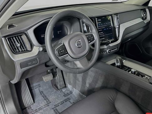 Used 2025 Volvo XC60 T8 Plus w/ Protection Package Premier image 9