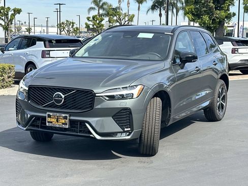 New 2026 Volvo XC60 B5 Core w/ Climate Package image 3