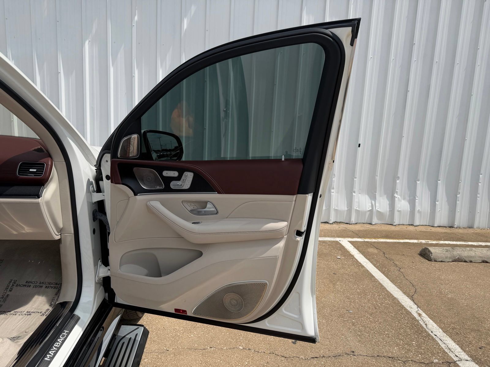 Used 2023 Mercedes-Benz Maybach GLS 600 4MATIC image 24