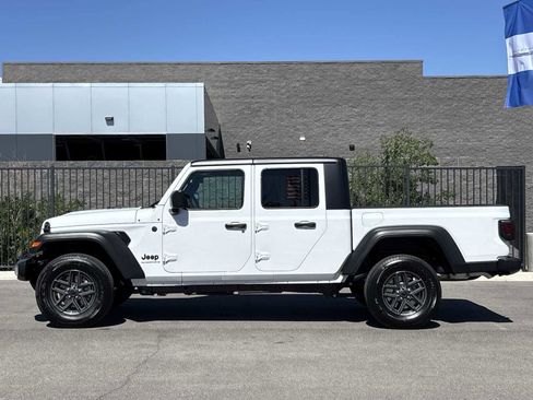 New 2025 Jeep Gladiator Sport image 6