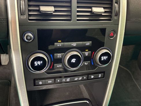 Used 2018 Land Rover Discovery Sport HSE image 18