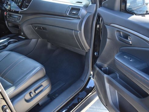 Used 2023 Honda Passport TrailSport image 17