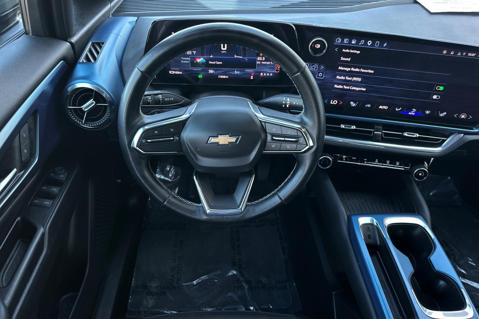 Used 2024 Chevrolet Equinox EV LT FWD image 17