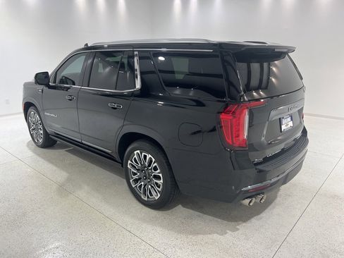 Used 2023 GMC Yukon Denali Ultimate image 2