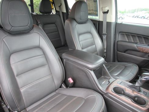 Used 2022 GMC Canyon Denali AWD/4WD image 9