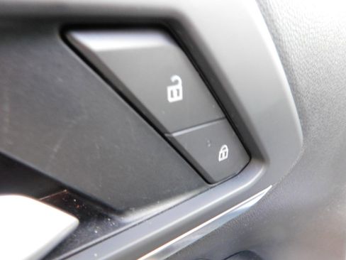 Used 2025 GMC Terrain Elevation image 23