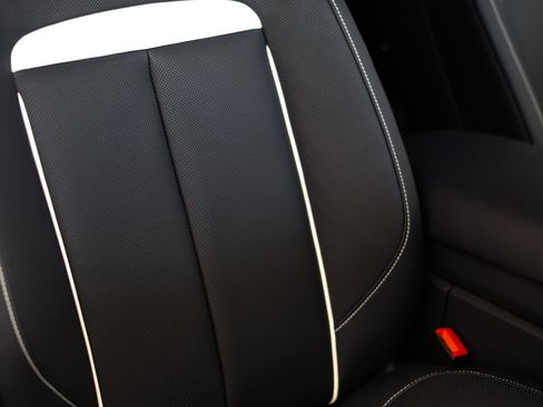 New 2026 Rolls-Royce Cullinan image 35