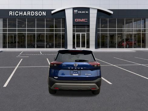 Used 2023 Nissan Rogue SV AWD/4WD image 4