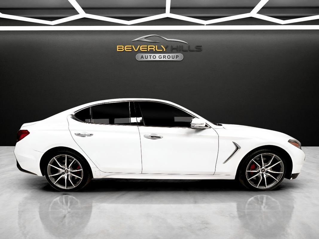 Used 2019 Genesis G70 2.0T Sport RWD image 6