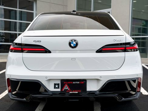 Used 2023 BMW 740i RWD image 18