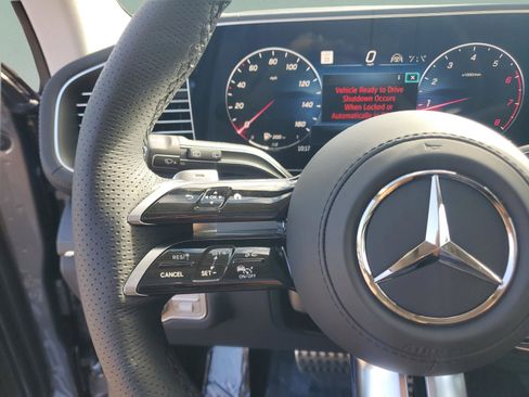 Certified 2026 Mercedes-Benz GLS 450 4MATIC image 33