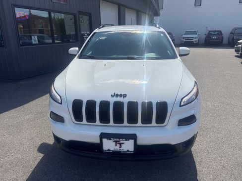 Used 2018 Jeep Cherokee Limited w/ High Altitude Package AWD/4WD image 8