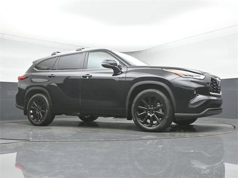 Used 2023 Toyota Highlander Bronze Edition image 34