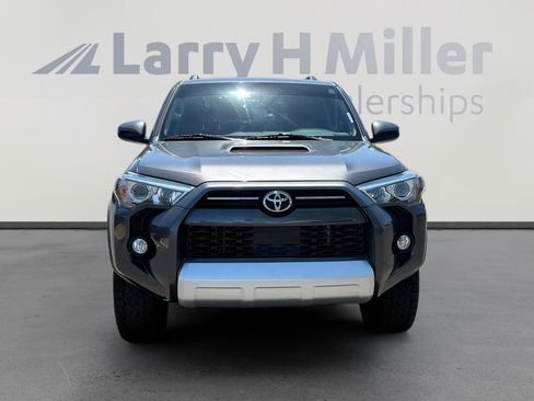 Used 2020 Toyota 4Runner TRD Off-Road AWD/4WD image 8