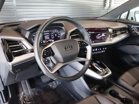 Used 2024 Audi Q4 e-tron Premium Plus w/ Premium Plus image 16