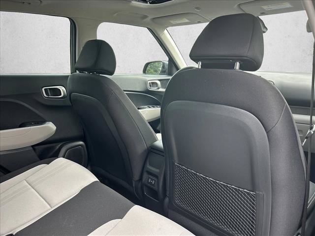 Used 2026 Hyundai Venue SEL FWD image 27
