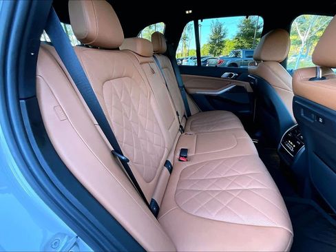 Certified 2023 BMW X5 xDrive40i w/ Executive Package image 19