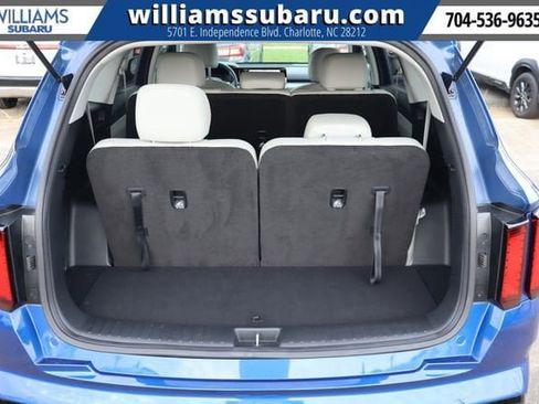 Used 2023 Kia Sorento S w/ Panoramic Sunroof Package image 37