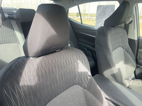 Used 2025 Toyota Camry LE w/ Convenience Package image 23