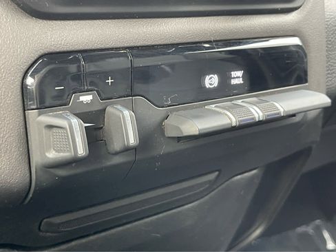 Used 2022 RAM 2500 Big Horn image 18