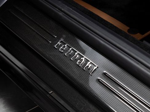 Used 2021 Ferrari 812 GTS image 52