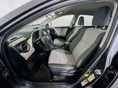 Used 2015 Toyota RAV4 LE image 13