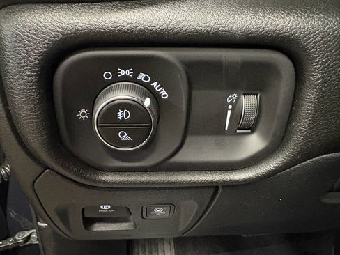 New 2026 RAM 1500 Express image 15