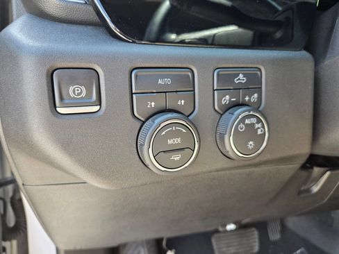 Used 2023 Chevrolet Silverado 1500 LT AWD/4WD image 24