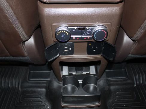 Used 2022 Ford Explorer King Ranch w/ Technology Package image 23