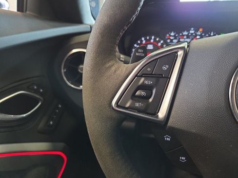 Used 2018 Chevrolet Camaro ZL1 RWD image 32