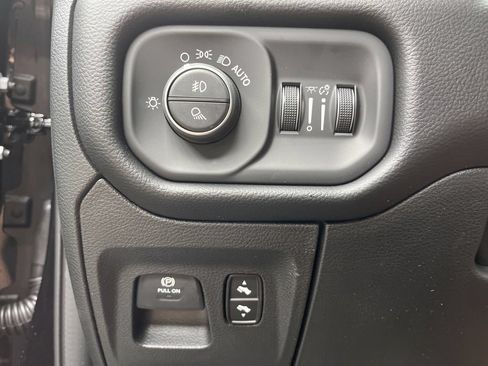 New 2026 RAM 1500 Big Horn AWD/4WD image 11