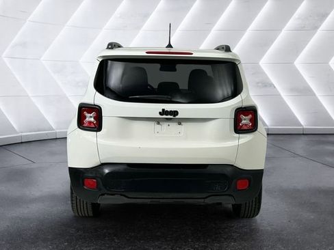 Used 2017 Jeep Renegade Altitude image 5