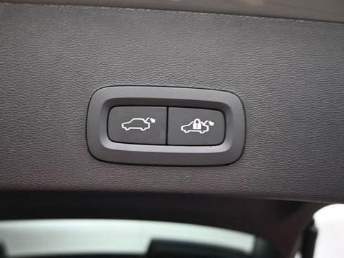 Used 2023 Volvo XC40 B5 Plus w/ Driver Assist Package image 32